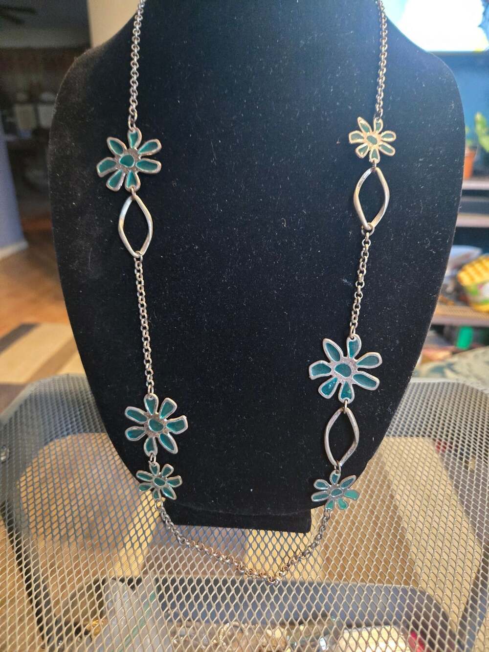 Silver Tone Chain Necklace Blue/Aqua Floral Shaped Pendant Accents